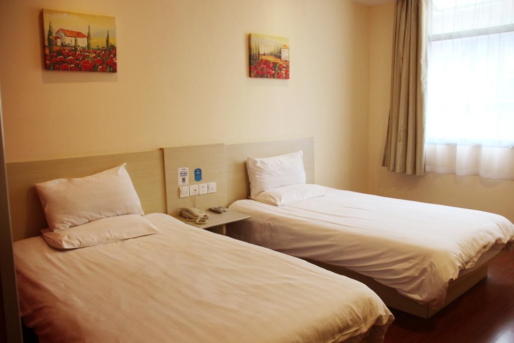 Hanting Hotel Changchun Qimao City Стая снимка