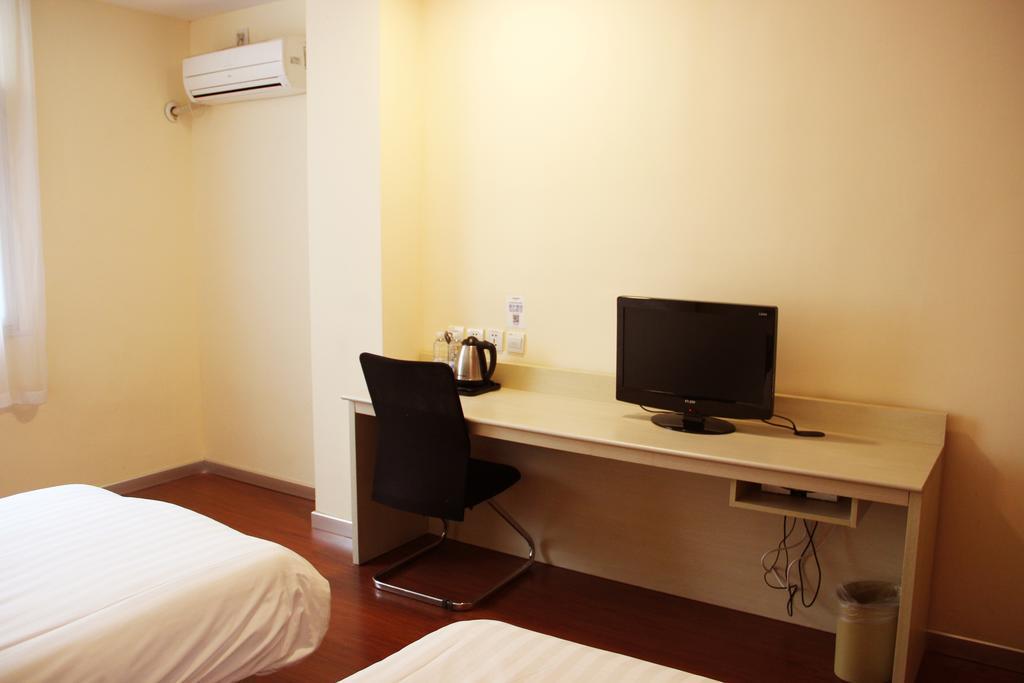 Hanting Hotel Changchun Qimao City Стая снимка