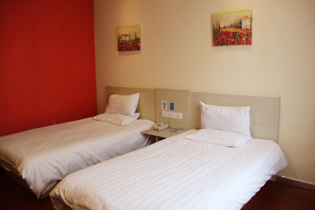 Hanting Hotel Changchun Qimao City Стая снимка